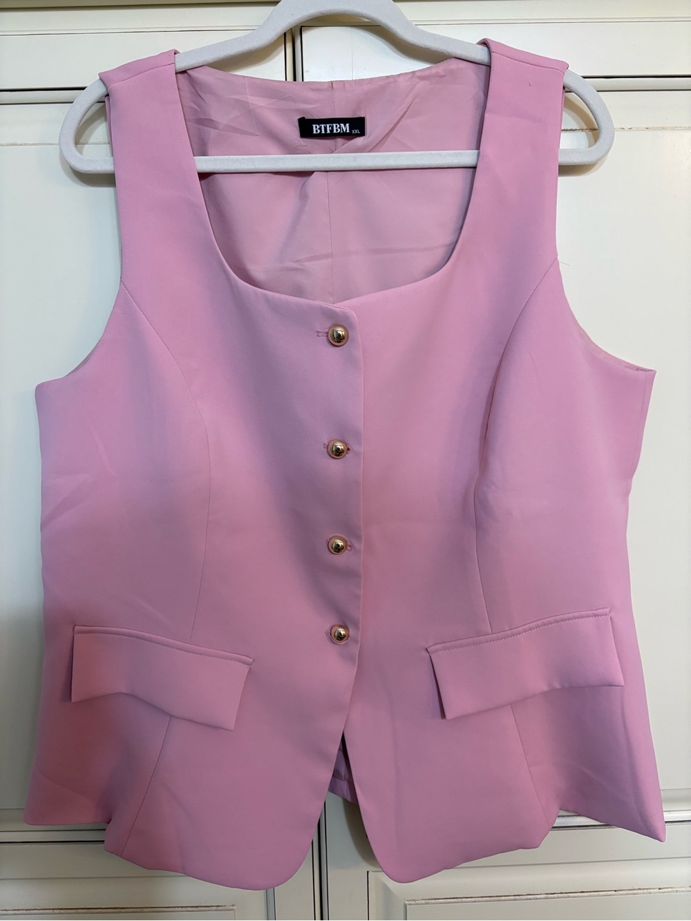 Amazon Pink Sleeveless Button-Front Vest